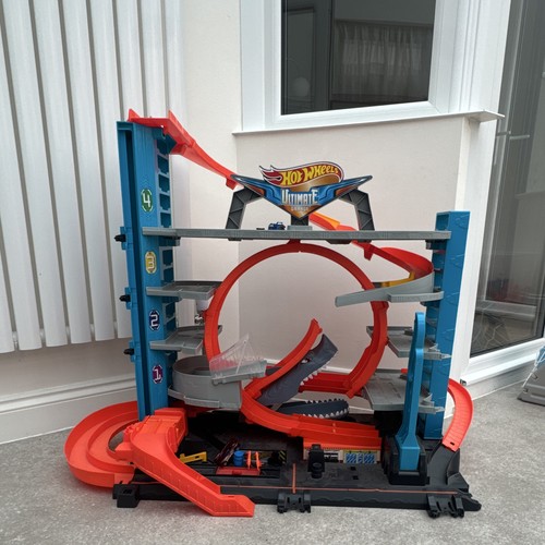 Hot wheels ultimate - hot,