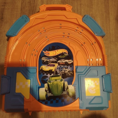 Hot wheels slot racing - 1:64,