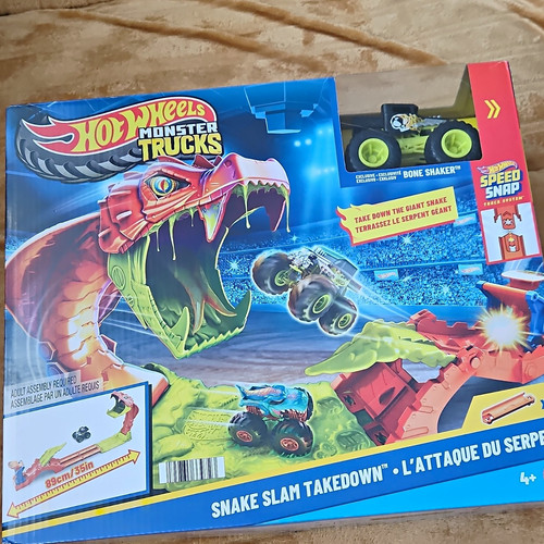Hot wheels monster trucks - hot,