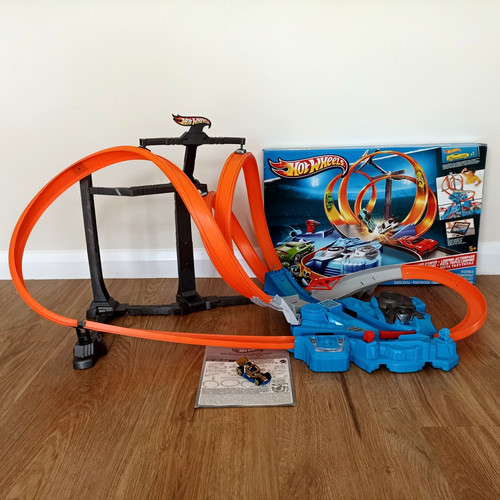 Hot wheels triple track - hot,