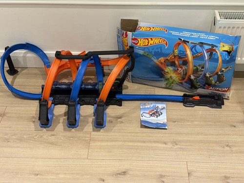 Hot wheels corkscrew crash - wheels,