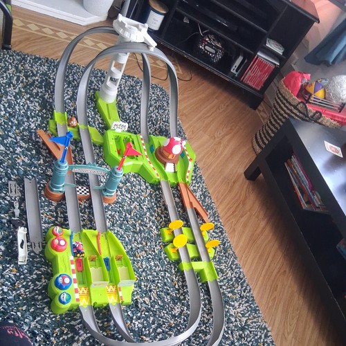 Hot wheels mario kart - hot,