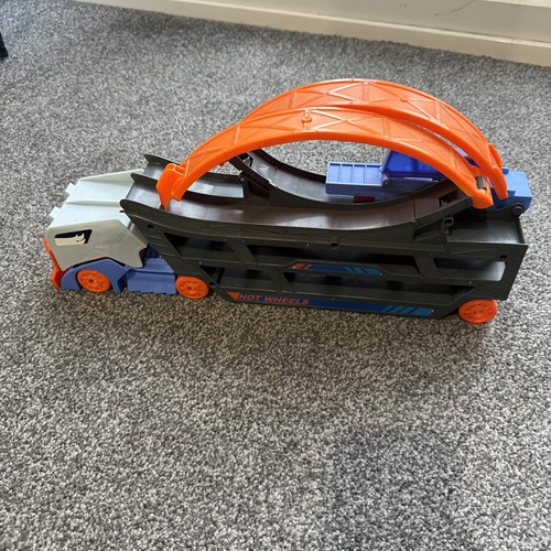 Hot wheels hauler - hot,