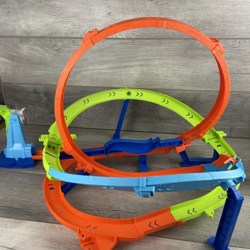 Hot wheels action loop cyclone - loop,