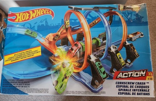 Hot wheels action corkscrew - action,