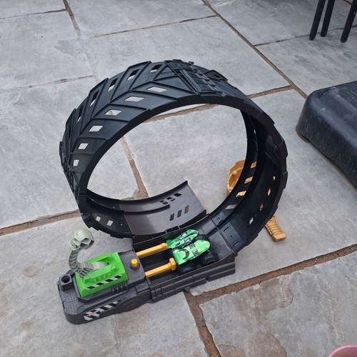 Hot wheels monster trucks - wheels, loop
