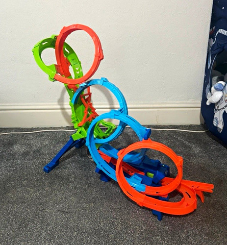 Hot wheels diecast - diecast, multi-loop