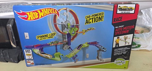Hot wheels wall - hot,