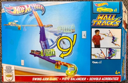 Hot wheels wall - wheels, tracks