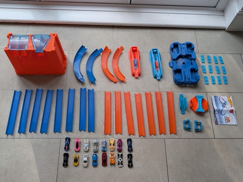 Hot wheels deluxe - stunt, track