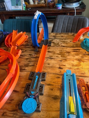 Huge hot wheels - set, many