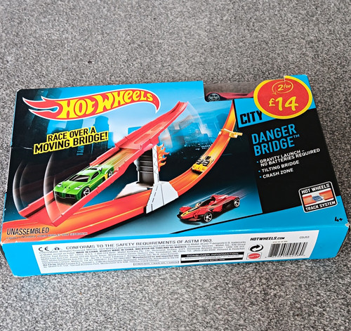 Hot wheels city danger - wheels,