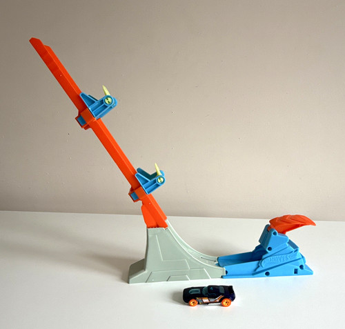 Hot wheels track - wheels,