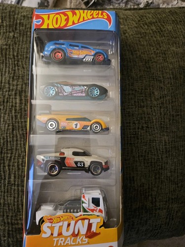 Hotwheels stunt tracks - stunt, series