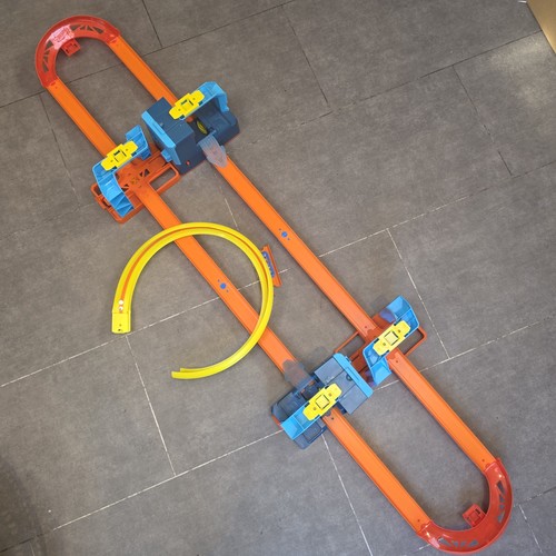 Hot wheels track builder - hot,