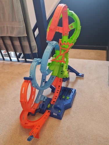 Hot wheels stunt track - hot,