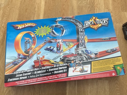 Hot wheels trick tracks triple - trick,